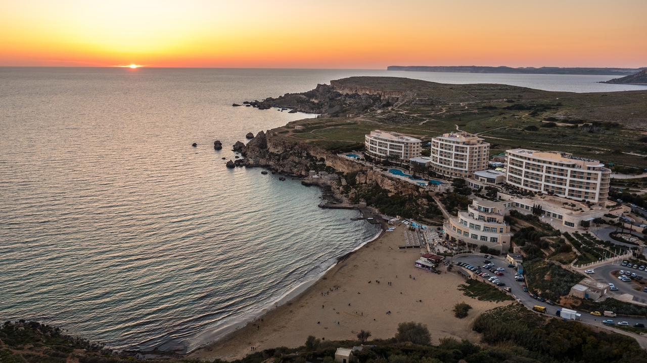 Blue Harbour Seafront 3 Bedroom Apartment, With Spectacular Sea Views From Terrace - By Getawaysmalta San Pawl il-Baħar Eksteriør billede